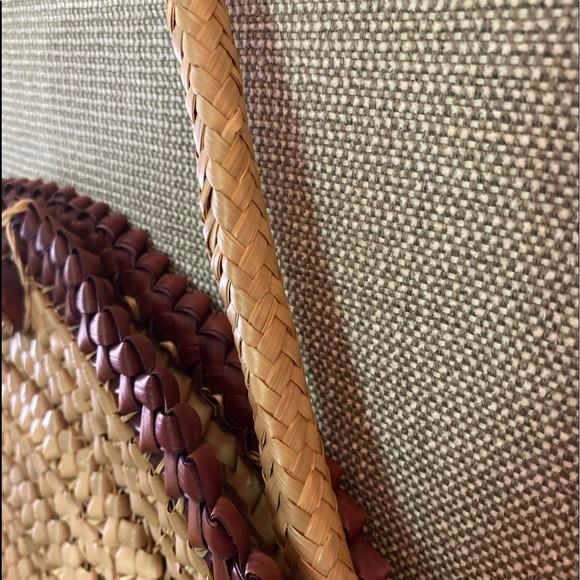 Moroccan reed woven artisan bag - Picture 2 of 7